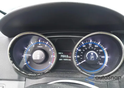 2013 Hyundai Sonata Limited z USA, uszkodzony, nr VIN 5NPEC4AC4DH618895